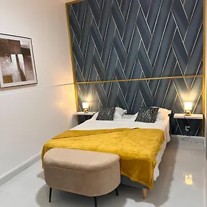 Cyrus -housse Coeur De Appartement